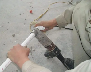 子长漏水维修电话